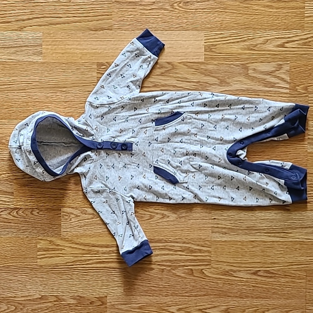 💥3/$20💥 OLD NAVY hooded play suit